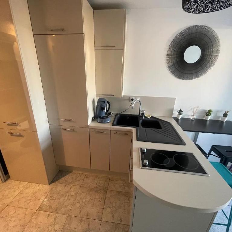 Studio 'Soleil et Liberté' - Village Naturiste - One-Bedroom Apartment - 3