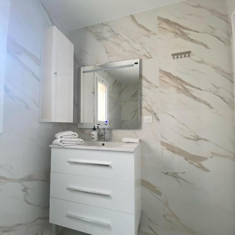 REQUESENS Playa - Apartamento con balcón - 13