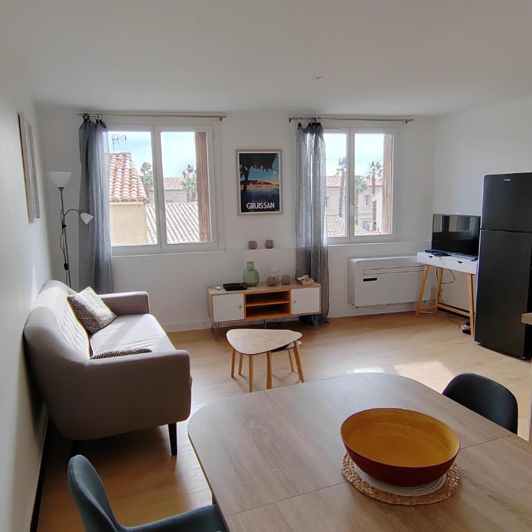 Beau T3 coeur village - Two-Bedroom Apartment - 1