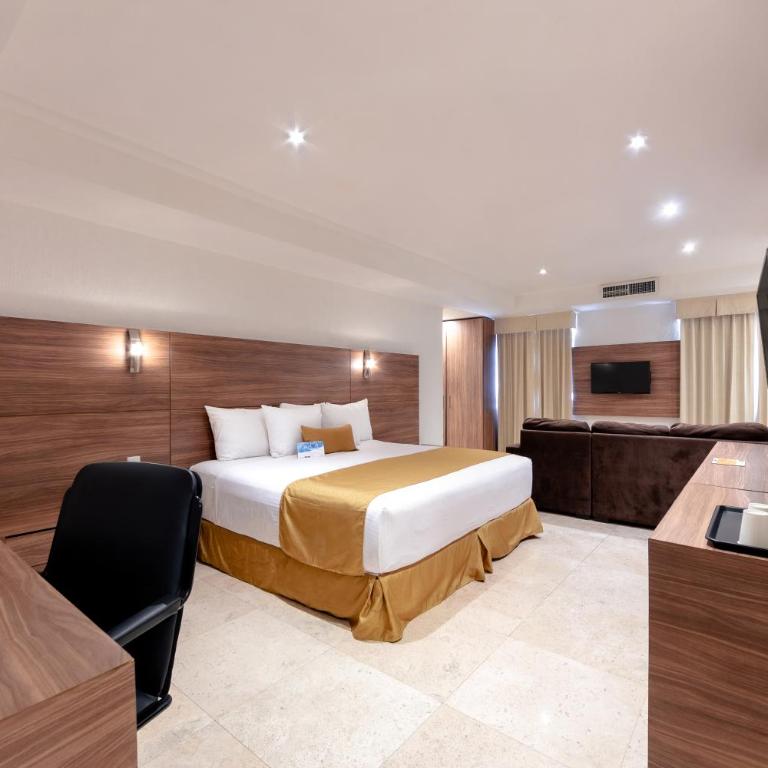 Comfort Inn Queretaro Tecnologico - King Suite - Non-Smoking - 10