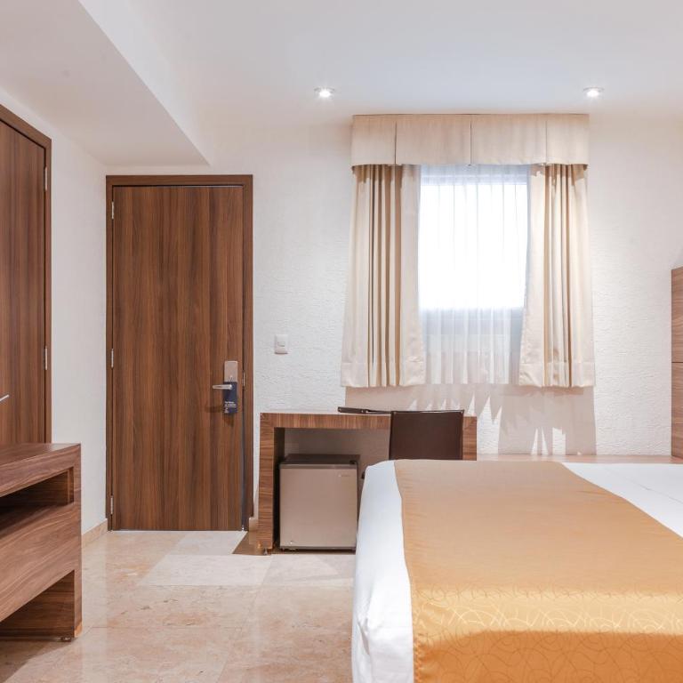 Comfort Inn Queretaro Tecnologico - King Suite - Non-Smoking - 8