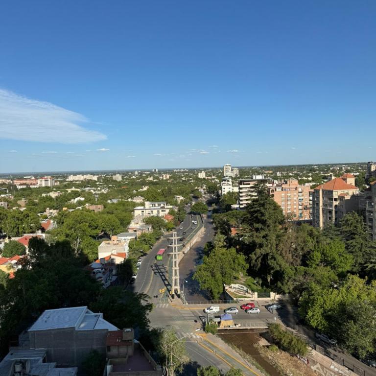 exclusivo departamento en Torre Leloir, Seguridad 24 HS cochera privada - Apartamento de 1 dormitorio - 5