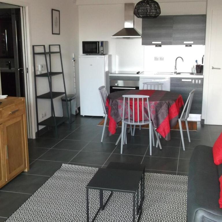 luxury F2 swimming pool ponds and sea - Appartement 1 Chambre - 3