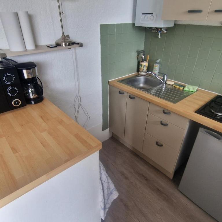 TypeT1 Spacieux à 300m du port et 6min de la plage - Apartment mit 1 Schlafzimmer - 2