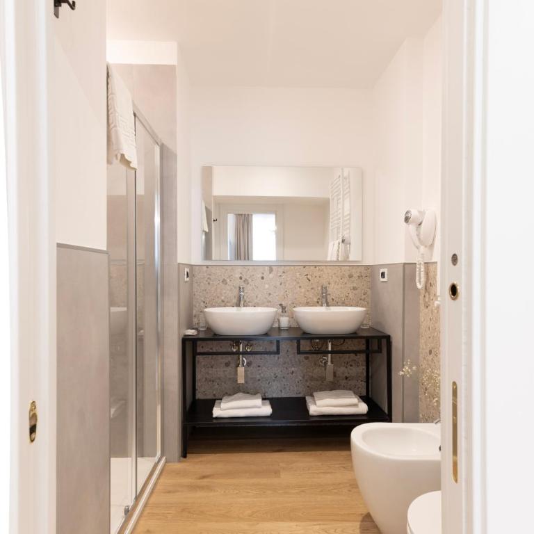 Tiburtina 86 Luxury Suites - Camera King Deluxe - 9