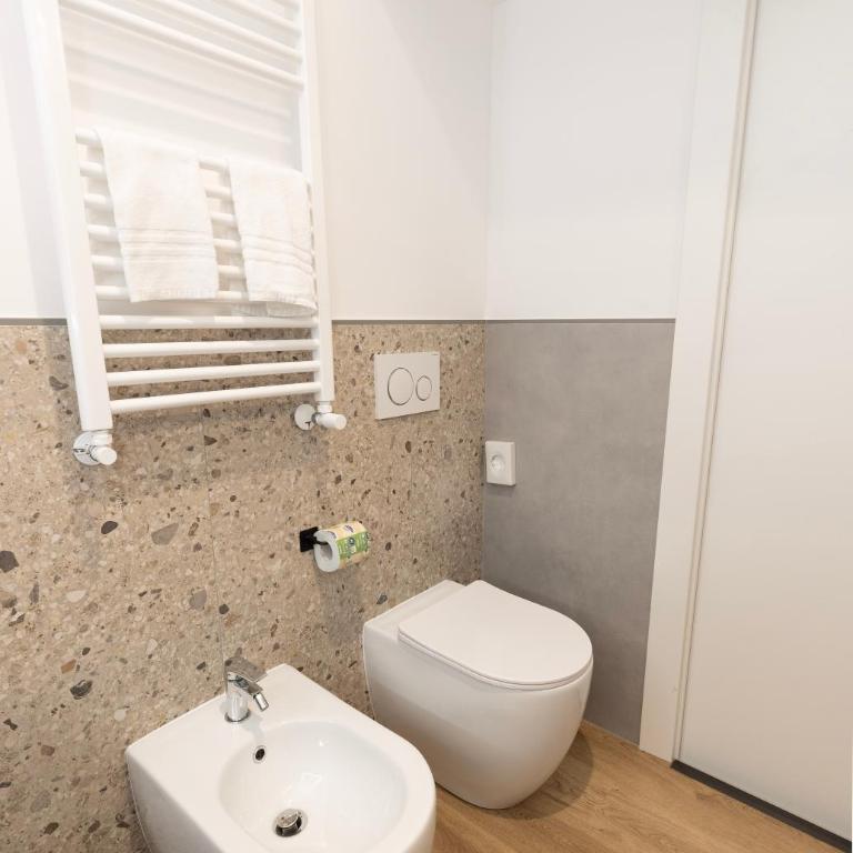 Tiburtina 86 Luxury Suites - Camera King Deluxe - 12