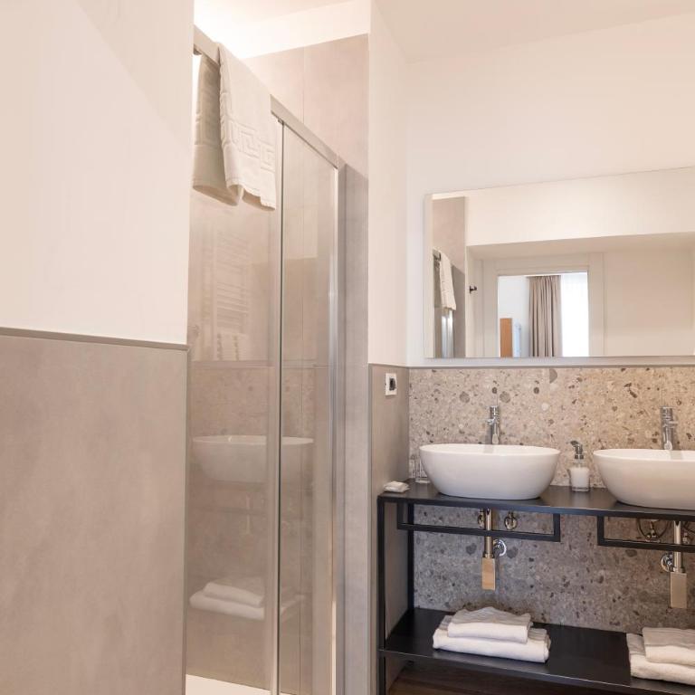 Tiburtina 86 Luxury Suites - Camera King Deluxe - 13