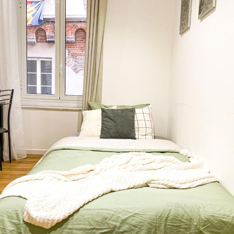 Exclusive in the city center 5 min train station - Appartamento con 2 Camere da Letto - 24