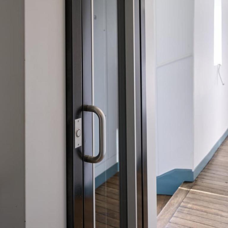 Bright 1BR Parisian Retreat Italy Square | By Airnest - Appartement 1 Chambre - 26