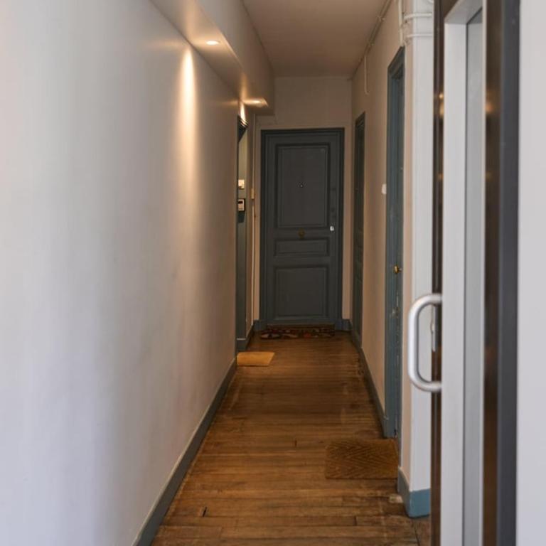 Bright 1BR Parisian Retreat Italy Square | By Airnest - Appartement 1 Chambre - 27