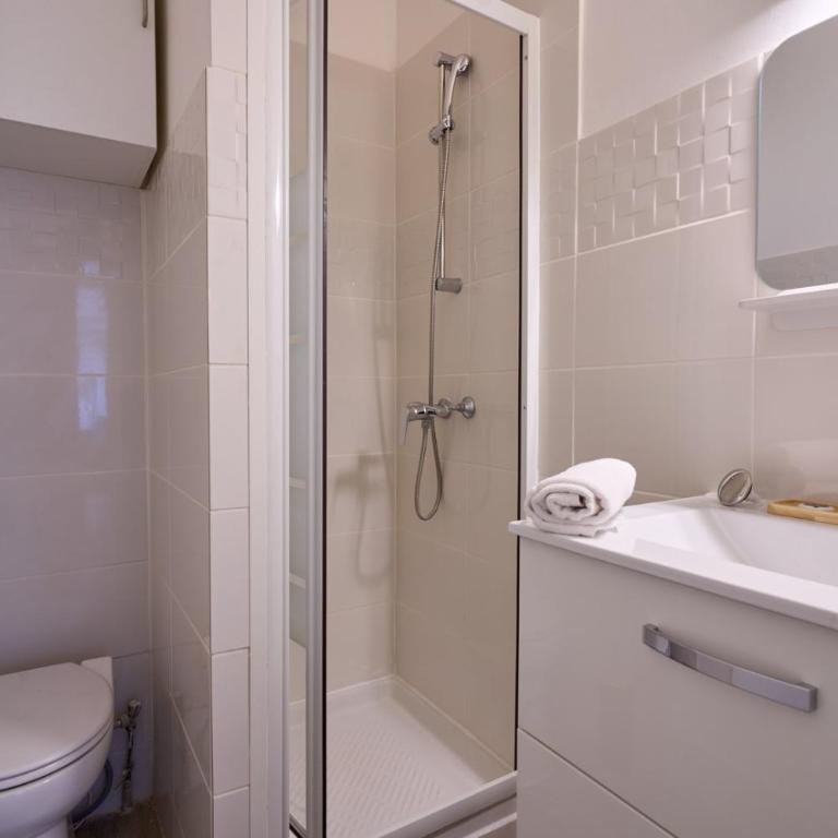 Bright 1BR Parisian Retreat Italy Square | By Airnest - Appartement 1 Chambre - 19