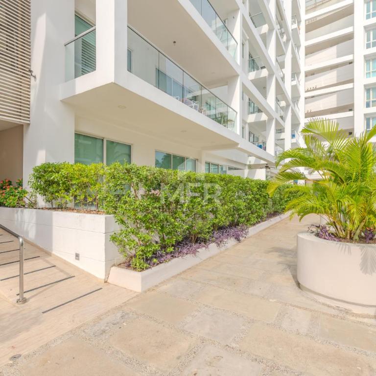 Luxury beachfront Condo Edificio Morros 3 by Inmobiliaria MFR - Two-Bedroom Apartment - 49