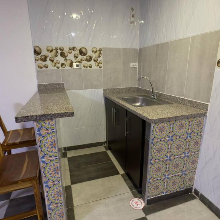 Hotel San Juaquin Plaza - Suite con cama grande - 2