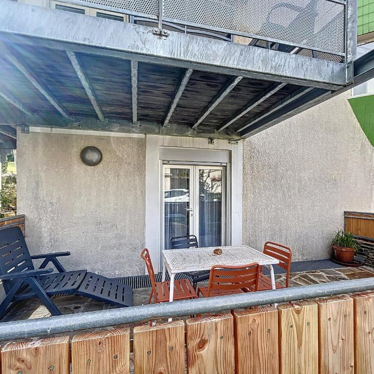 Charmant F2 avec Terrasse, Proche Thermes et Centre-Ville - Animaux Bienvenus, Wifi Inclus - FR-1-451-205 - Apartamento de 1 dormitorio - 17