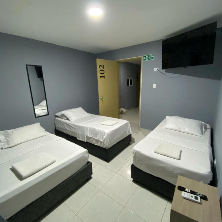 CasaHotel RIOMAR - Habitación Cuádruple Confort - 2