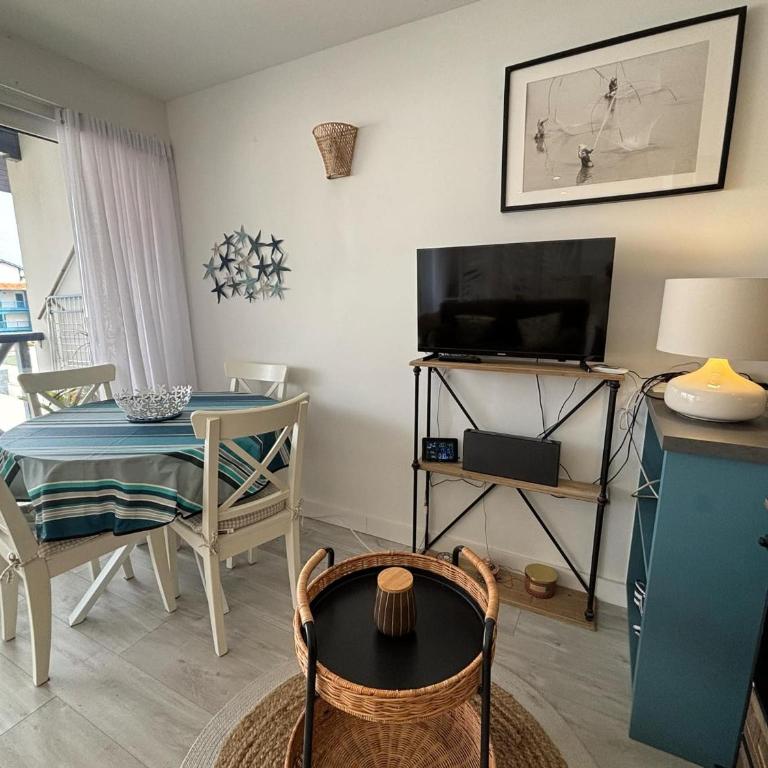 Charmant 2 pièces avec piscine à Hendaye, proche port - FR-1-239-1105 - Appartement - 3
