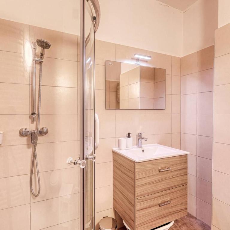T3 Climatisé avec Parking, Proche Plage - FR-1-816-25 - Appartement - 10