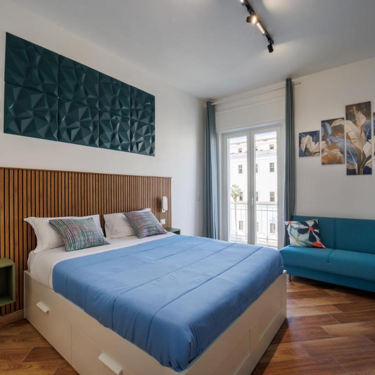 Tony Suites Napoli - Camera Tripla con Balcone - 4