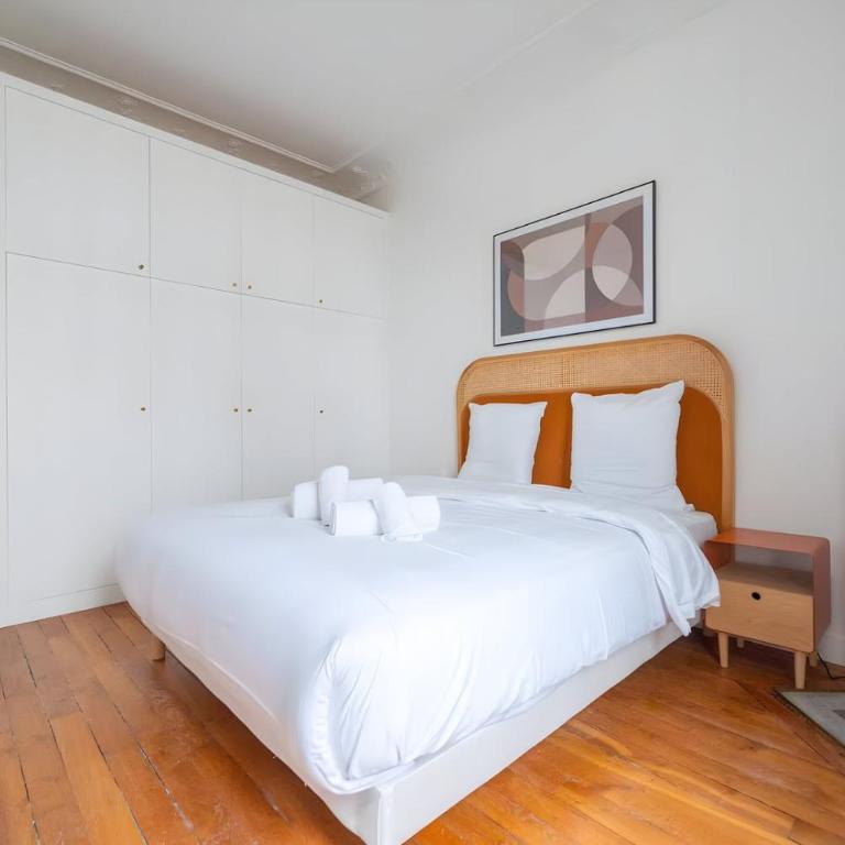 TBS 325 - Superb apartment with Eiffel Tower view - Appartement 2 Chambres - 13