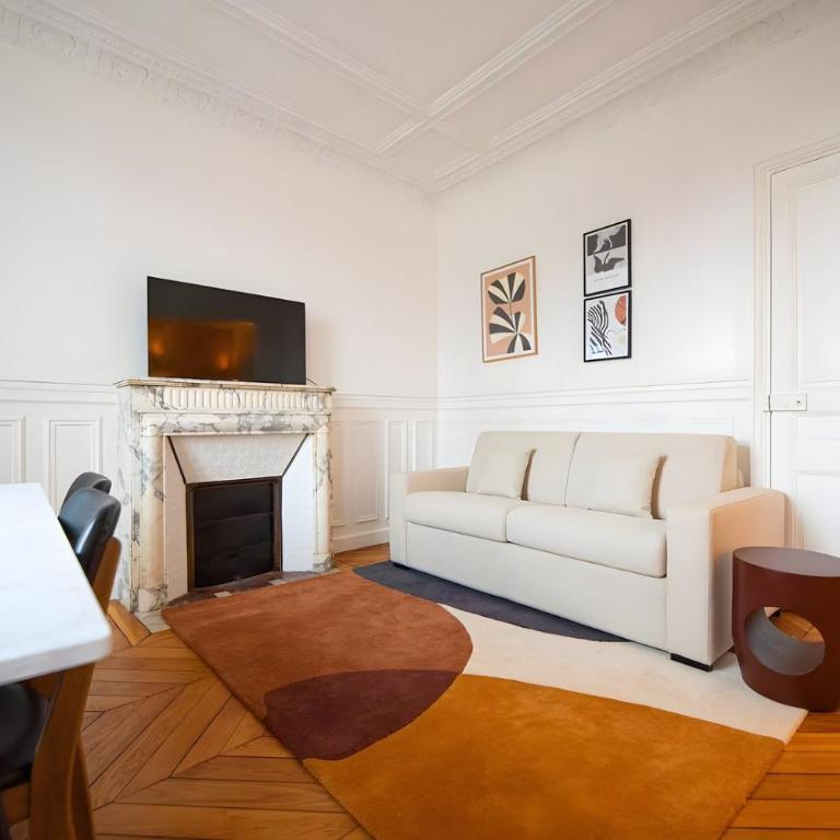 TBS 325 - Superb apartment with Eiffel Tower view - Appartement 2 Chambres - 4