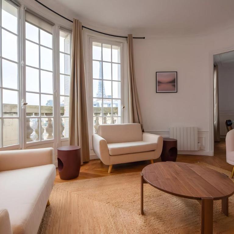 TBS 325 - Superb apartment with Eiffel Tower view - Appartement 2 Chambres - 2