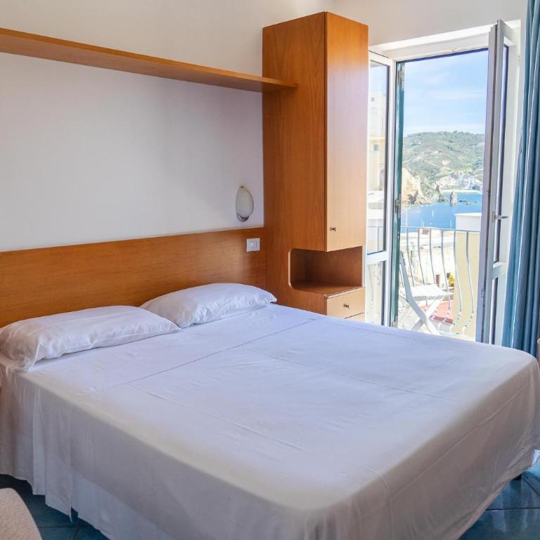 Hotel Bellavista - Camera Matrimoniale/Doppia con Letti Singoli con Vista Porto - 2