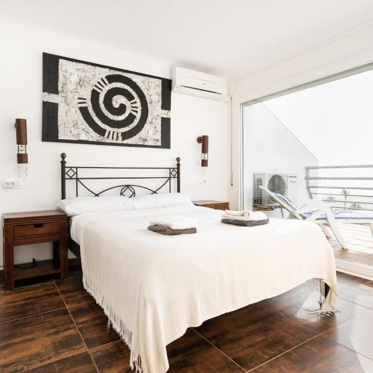 WELCS APARTAMENTO 221 EMP frente al mar - Apartamento con balcón - 2