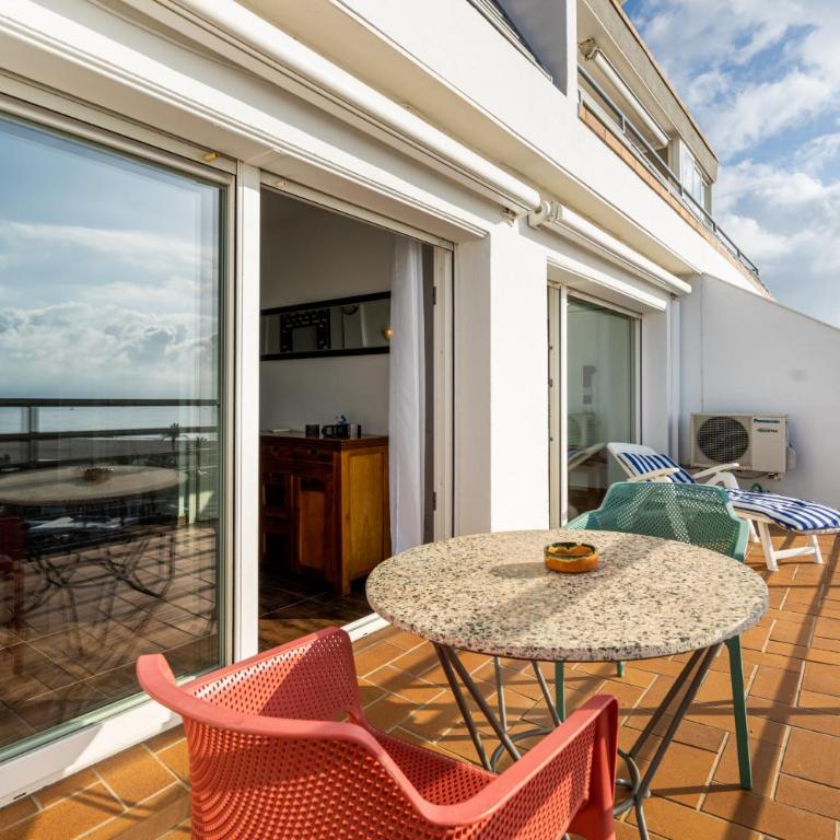 WELCS APARTAMENTO 221 EMP frente al mar - Apartamento con balcón - 12