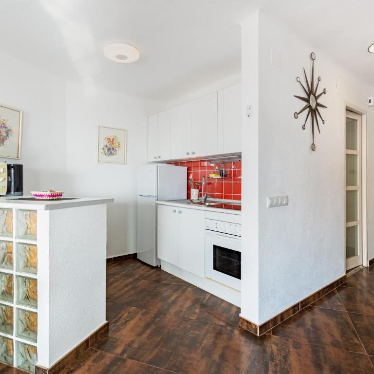 WELCS APARTAMENTO 221 EMP frente al mar - Apartamento con balcón - 19