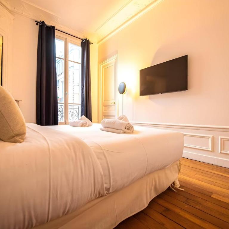 TBS 326 - Superb apartment with Eiffel Tower view - Appartement 2 Chambres - 16