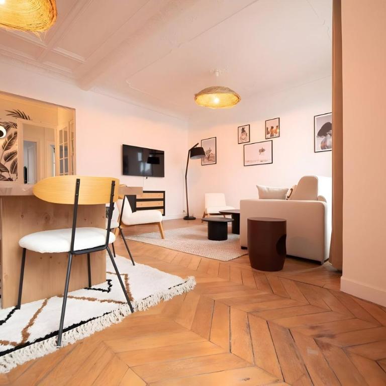 TBS 326 - Superb apartment with Eiffel Tower view - Appartement 2 Chambres - 7