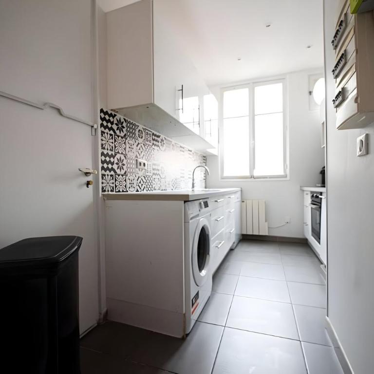 TBS 326 - Superb apartment with Eiffel Tower view - Appartement 2 Chambres - 10