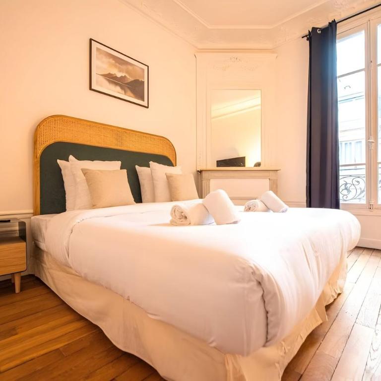 TBS 326 - Superb apartment with Eiffel Tower view - Appartement 2 Chambres - 14