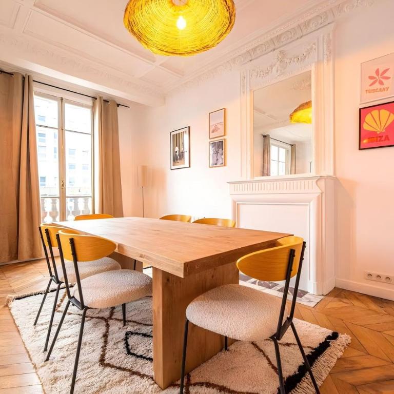 TBS 326 - Superb apartment with Eiffel Tower view - Appartement 2 Chambres - 8