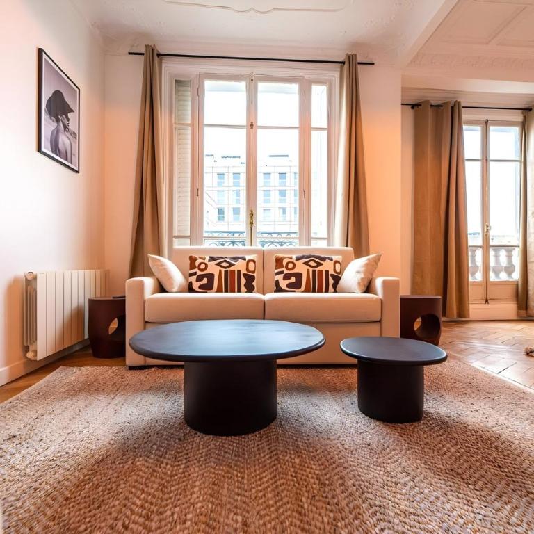TBS 326 - Superb apartment with Eiffel Tower view - Appartement 2 Chambres - 9