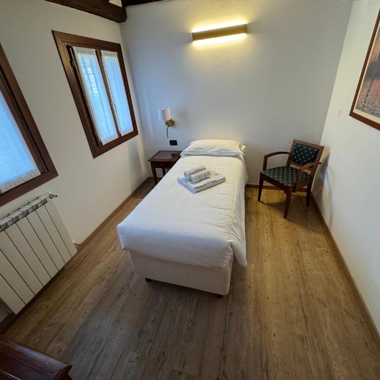 Alloggi Marinella - Camera Familiare con Bagno Privato - 1
