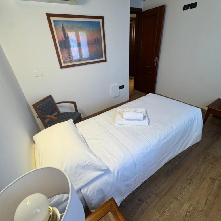Alloggi Marinella - Camera Familiare con Bagno Privato - 6