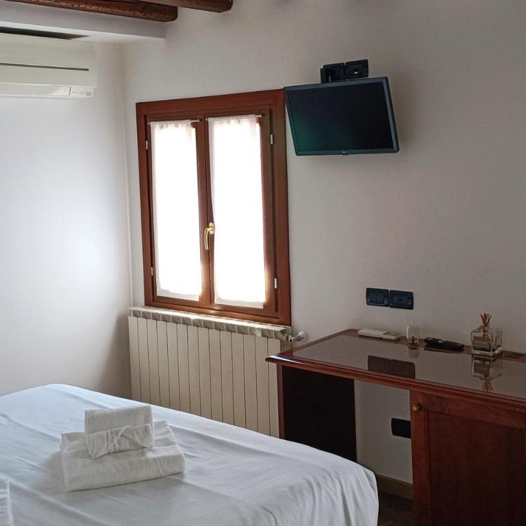 Alloggi Marinella - Camera Familiare con Bagno Privato - 6