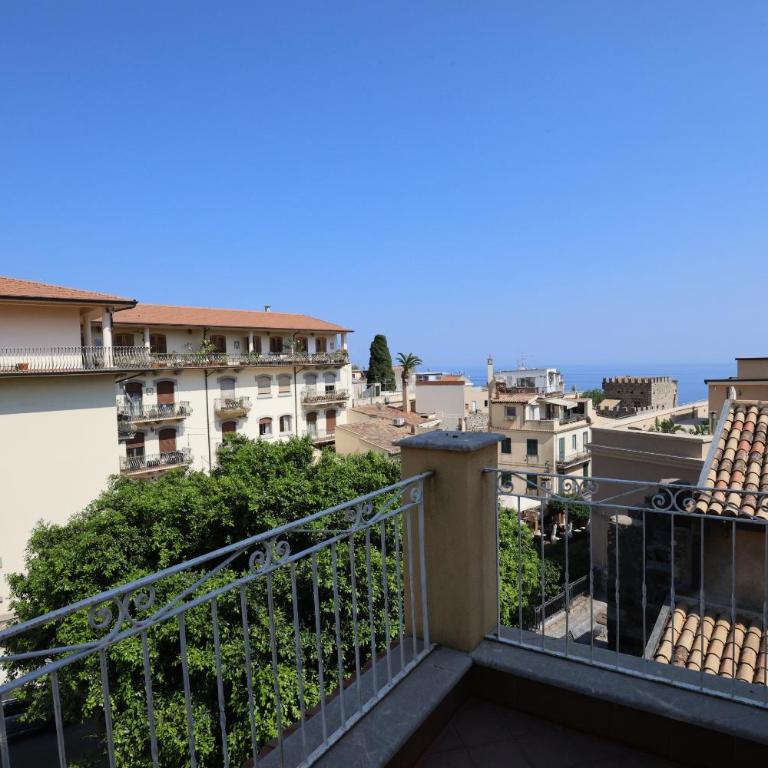 La Dolce Vita - Appartamento con 1 Camera da Letto e Balcone - 1