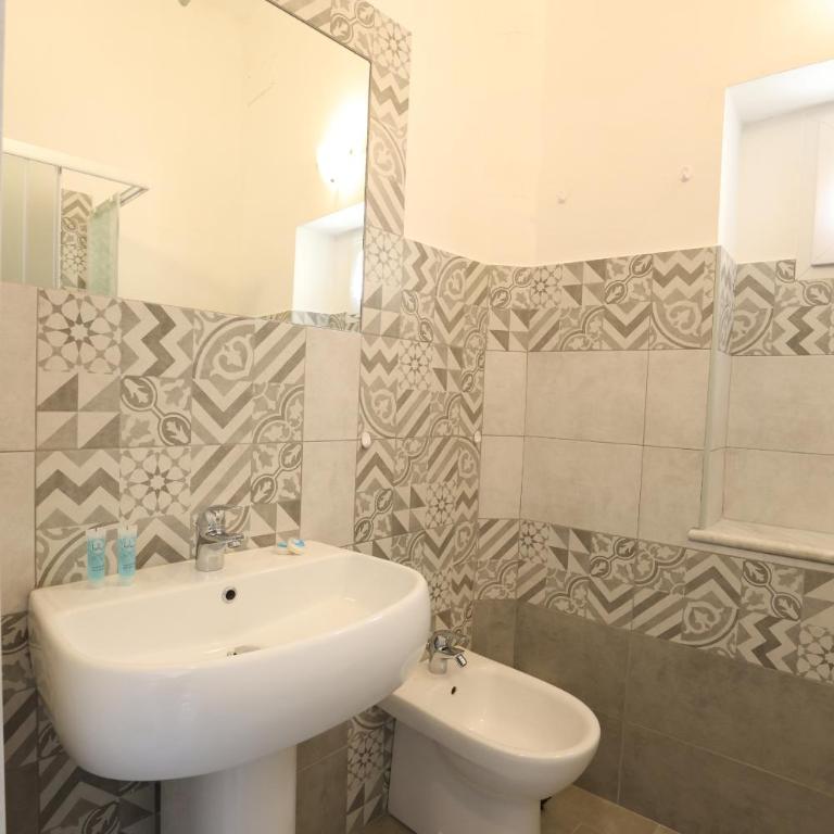 La Dolce Vita - Appartamento con 1 Camera da Letto e Balcone - 7