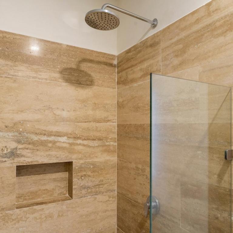Brand New Studio with King Bed and Rooftop Pool - Apartamento de 1 dormitorio - 8