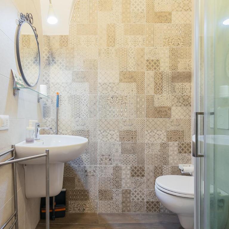 Red Rooms by Wonderful Italy - Camera Matrimoniale Comfort - 11