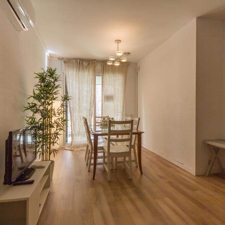 INNOUTHOME Apartamento Eixample Barcelona - Three-Bedroom Apartment - 6