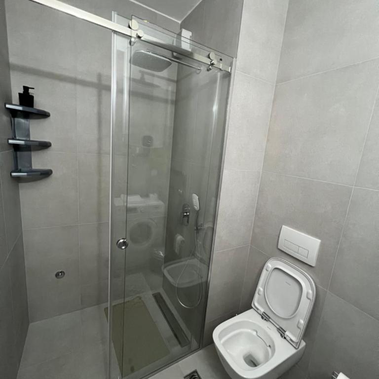 LiboroPlanet - One-Bedroom Loft Apartment with One Queen Bed - 9