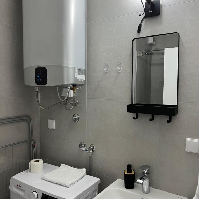 LiboroPlanet - One-Bedroom Loft Apartment with One Queen Bed - 16