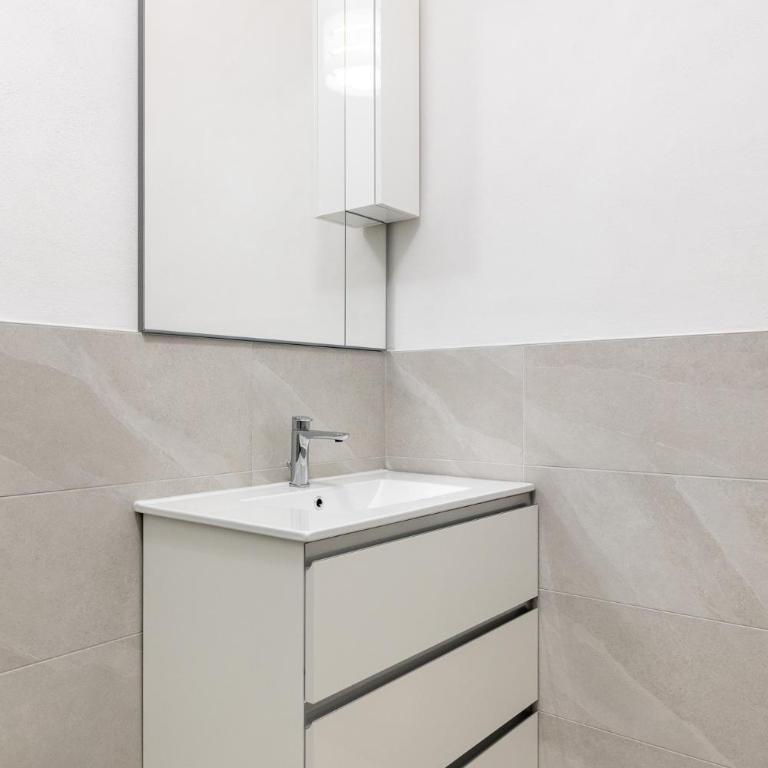 Via del Rondone 1-2 - Appartamento con 1 Camera da Letto - 14