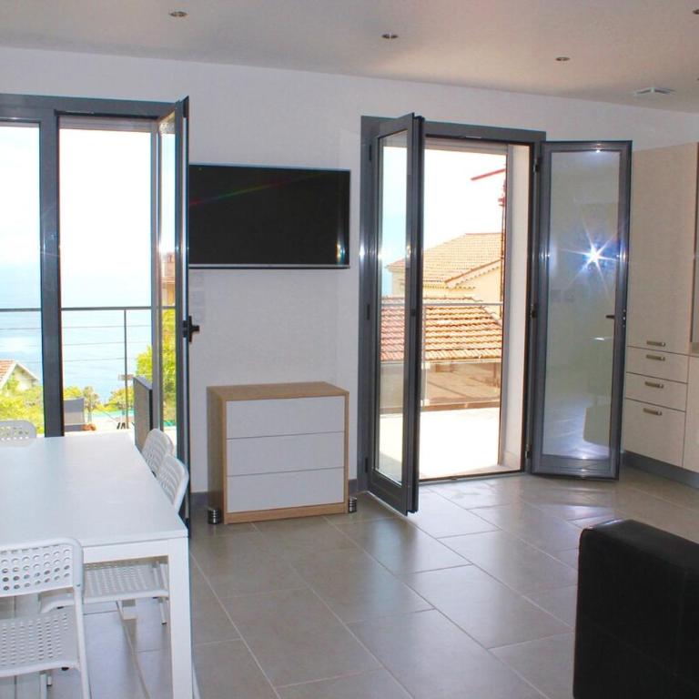 Seaside Bliss Vue Mer Terrasse Proche Monaco & Plage - Apartment mit 1 Schlafzimmer - 3