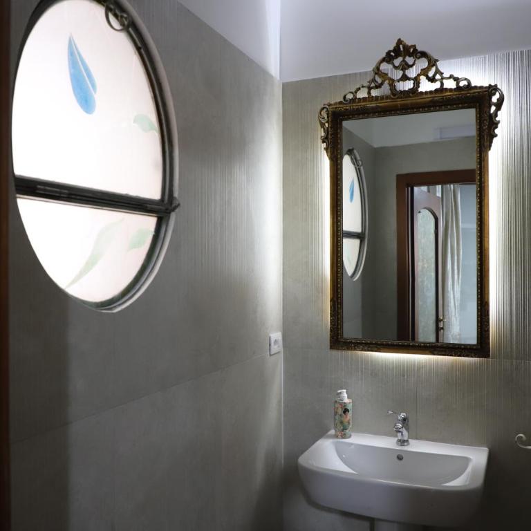 Bernadette Boutique - One-Bedroom Apartment - 10
