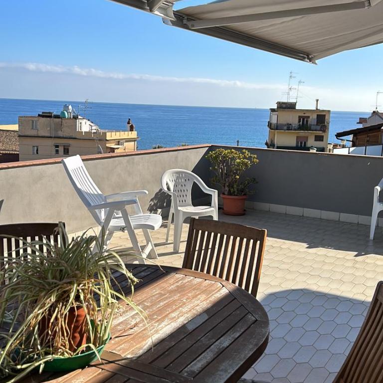 Suite Home Panorama - Appartamento con 2 Camere da Letto - 2