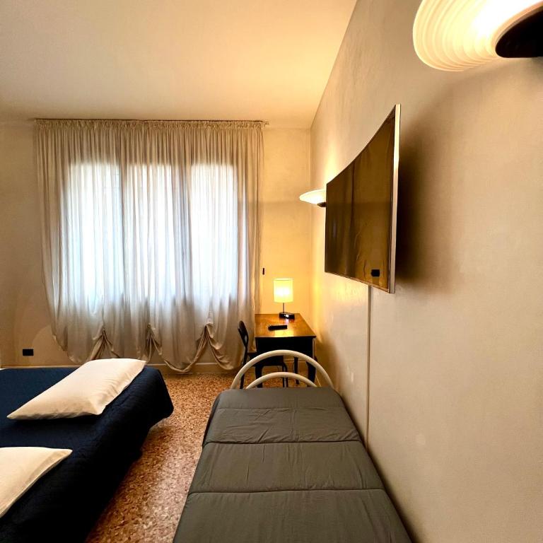 Locazione Turistica Joyful Padova - Camera Tripla con Bagno Privato - 7